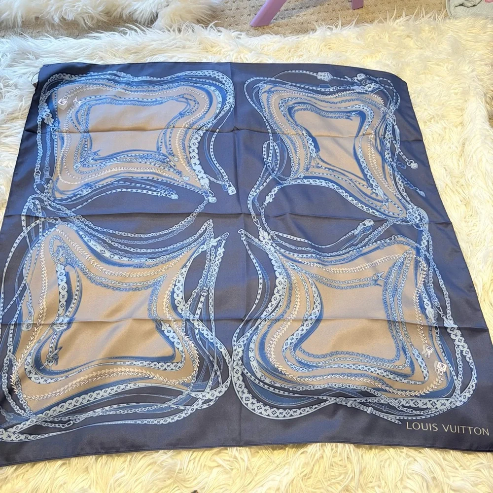 Louis Vuitton Monogram Multicolored Printed Silk Scarf‼️LAST ONE LEFT